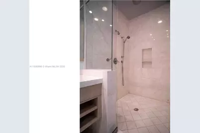 900 Brickell Key Blvd #2204, Miami, FL 33131 - Photo 16