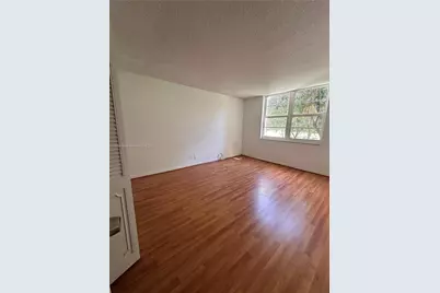 250 Jacaranda Dr #305, Plantation, FL 33324 - Photo 12