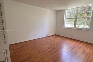 250 Jacaranda Dr, Plantation, FL 33324 - Photo 12