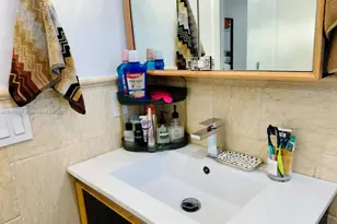 9240 Byron Ave, Surfside, FL 33154 - Photo 18