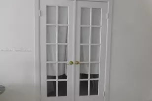 5005 Collins Ave, Miami Beach, FL 33140 - Photo 10