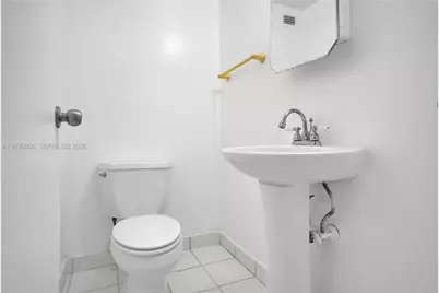 5401 Collins Ave #819, Miami Beach, FL 33140 - Photo 46