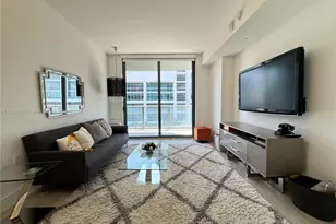 121 NE 34th St, Miami, FL 33137 - Photo 10