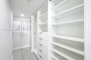 250 174th St, Sunny Isles Beach, FL 33160 - Photo 34