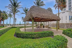 3901 S Ocean Dr, Hollywood, FL 33019 - Photo 32