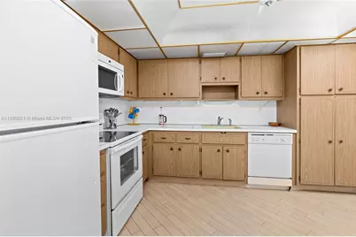 1600 S Ocean Dr #15J, Hollywood, FL 33019 - Photo 18