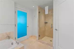 4401 Collins Ave, Miami Beach, FL 33140 - Photo 24