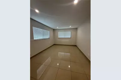 100 SE 5th Ave #1, Hallandale Beach, FL 33009 - Photo 30