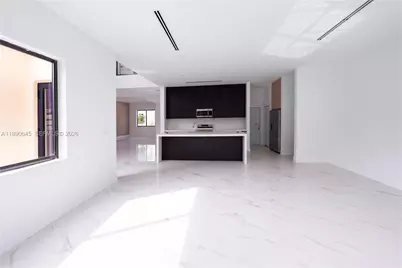 17921 SW 149th Ct, Miami, FL 33187 - Photo 8