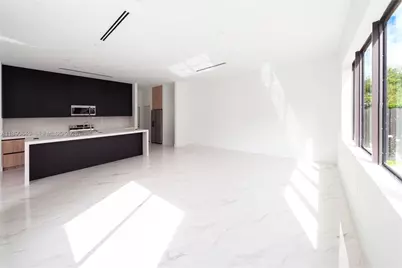 17921 SW 149th Ct, Miami, FL 33187 - Photo 10