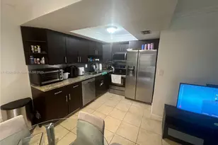 12 Madrid Ln, Davie, FL 33324 - Photo 4