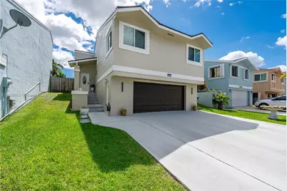 10048 SW 221st St, Cutler Bay, FL 33190 - Photo 2