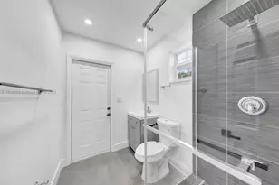 3210 N 72nd Way, Hollywood, FL 33024 - Photo 24