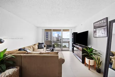 1500 Bay Rd #1228S, Miami Beach, FL 33139 - Photo 6