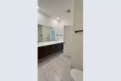 8301 NW 41st St #B-409, Doral, FL 33166 - Photo 26