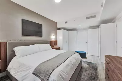 1010 Brickell Ave #4009, Miami, FL 33131 - Photo 10