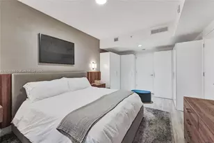 1010 Brickell Ave, Miami, FL 33131 - Photo 10