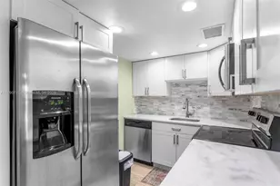 2970 NE 16th Ave, Oakland Park, FL 33334 - Photo 2