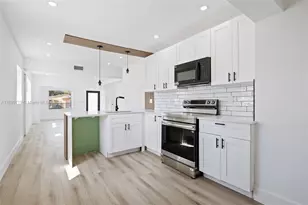 1842 NW 67th St, Miami, FL 33147 - Photo 10