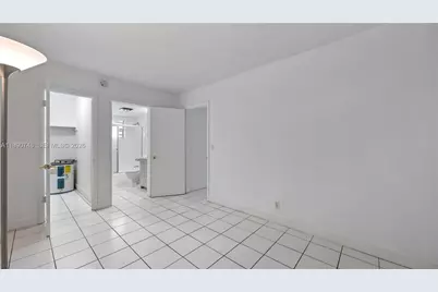 400 SE 31st St #3, Fort Lauderdale, FL 33316 - Photo 6