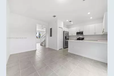 1525 SE 27th Rd, Homestead, FL 33035 - Photo 6