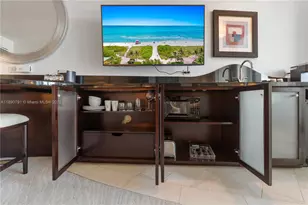 4391 Collins Ave, Miami Beach, FL 33140 - Photo 18