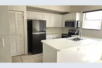 5245 NW 112th Ave #3, Doral, FL 33178 - Photo 6