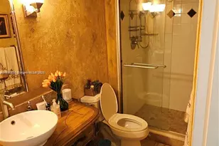 413 Greenbrier C, West Palm Beach, FL 33417 - Photo 8