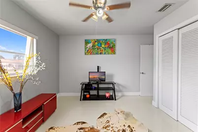 8517 NW 57th Ct, Tamarac, FL 33321 - Photo 32