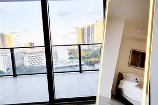 121 NE 34th St, Miami, FL 33137 - Photo 14