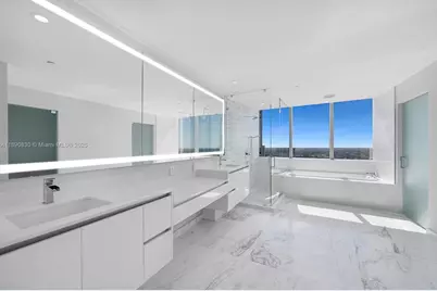 851 NE 1st Ave #4401/4402, Miami, FL 33132 - Photo 16