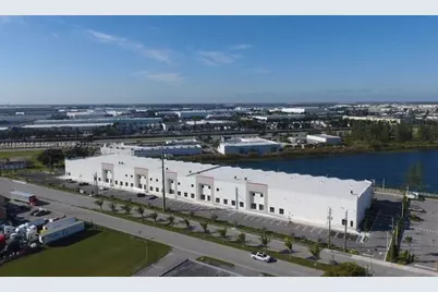 13202 NW 107th Ave #5, Hialeah Gardens, FL 33018 - Photo 1