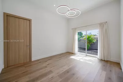 635 SW 9th St, Hallandale Beach, FL 33009 - Photo 12