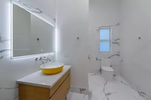 635 SW 9th St, Hallandale Beach, FL 33009 - Photo 20