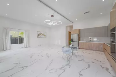 635 SW 9th St, Hallandale Beach, FL 33009 - Photo 6