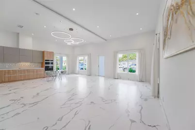 635 SW 9th St, Hallandale Beach, FL 33009 - Photo 2