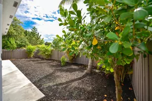 635 SW 9th St, Hallandale Beach, FL 33009 - Photo 28