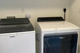 2423 SE 11th St, Homestead, FL 33035 - Photo 14