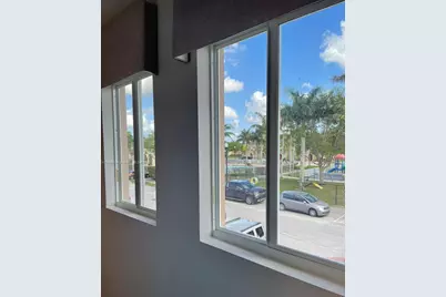 2423 SE 11th St, Homestead, FL 33035 - Photo 10