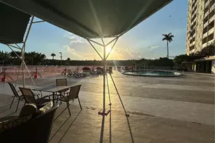 400 Kings Point Dr, Sunny Isles Beach, FL 33160 - Photo 26