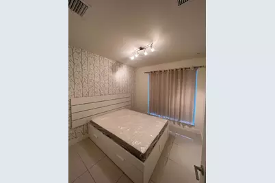 10422 NW 64th Ter, Doral, FL 33178 - Photo 16