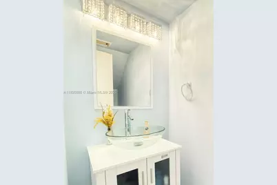 4231 SW 70th Ter, Davie, FL 33314 - Photo 10