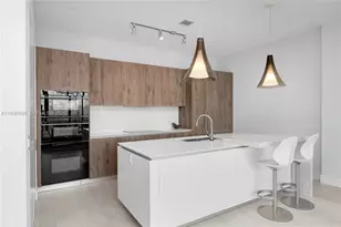 650 NE 32nd St, Miami, FL 33137 - Photo 10