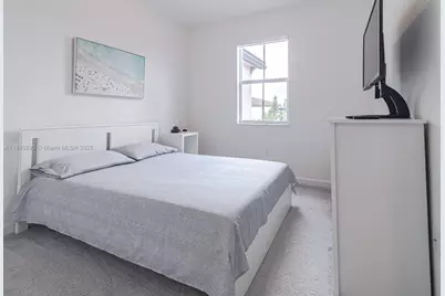 12509 NW 23rd Pl, Miami, FL 33167 - Photo 18