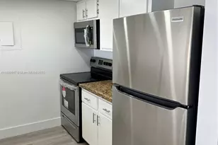 7601 E Treasure Dr, North Bay Village, FL 33141 - Photo 6