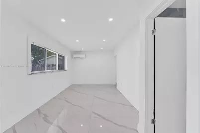 875 E 8th St, Hialeah, FL 33010 - Photo 28