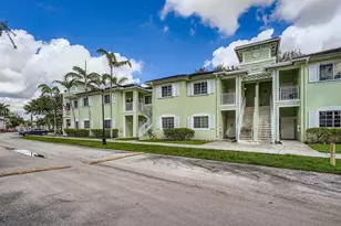 2731 NE 3rd Dr, Homestead, FL 33033 - Photo 2