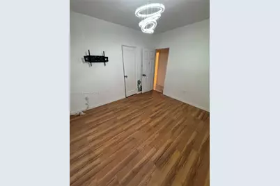 110 NE 68th St #B, Miami, FL 33138 - Photo 4