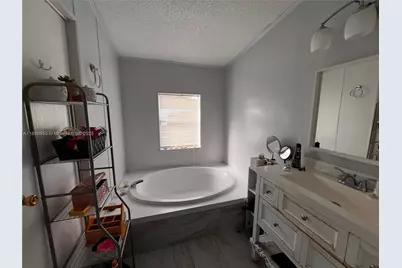 909 SW 131 Way, Davie, FL 33325 - Photo 36