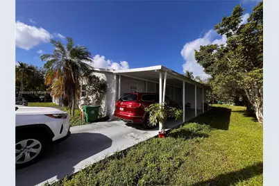 909 SW 131 Way, Davie, FL 33325 - Photo 34